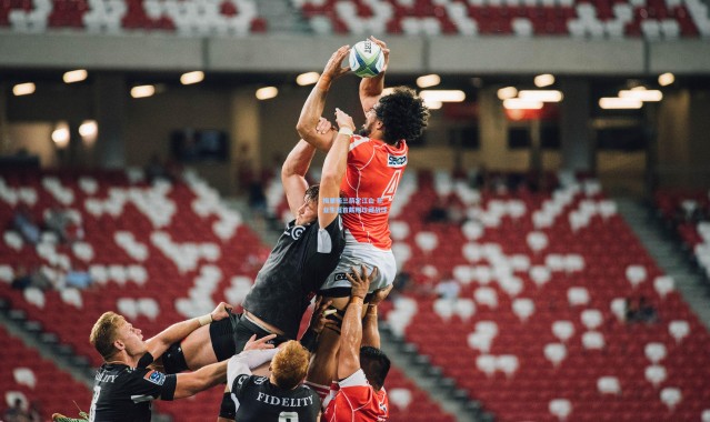 梅里诺三箭定江山 职业生涯首戴帽珍藏战球