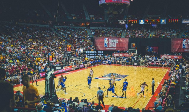 曼联高层确认，球员集体支持阿莫林，新帅获更衣室坚定背书